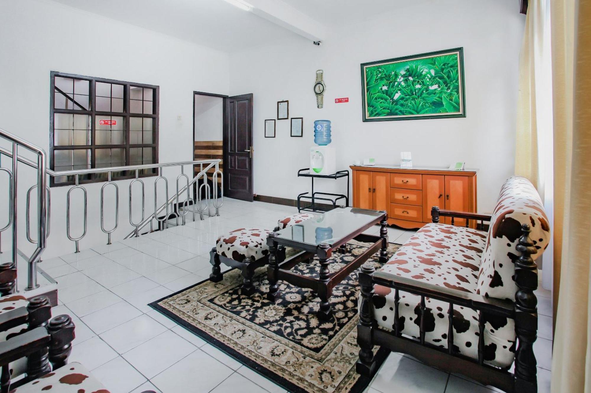 בוגור Oyo Life 90091 Wisma Pakuan Syariah מראה חיצוני תמונה